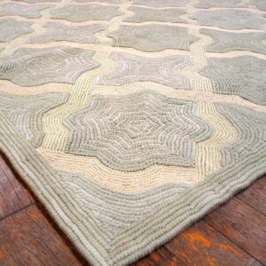 Contemporary American Hooked Rug — Light Gray Background, Modern Design - detail view 4