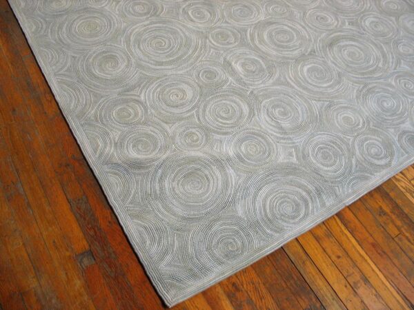 Contemporary american hooked rug — light gray circles pattern - detail view 4