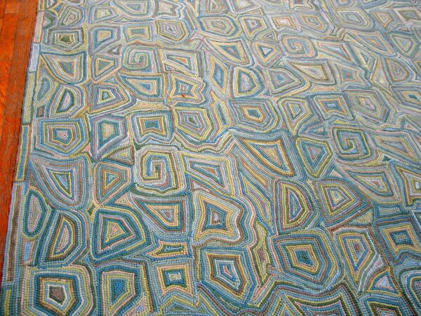 Contemporary american hooked rug — multi-blue color, geometric pattern - detail view 1