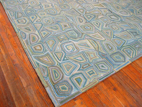 Contemporary american hooked rug — multi-blue color, geometric pattern - detail view 3