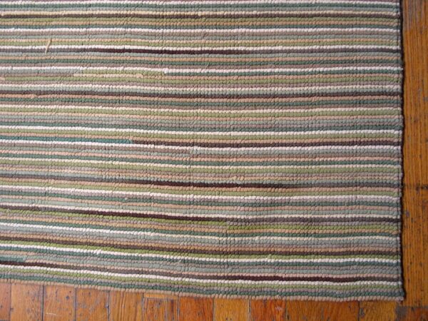 Contemporary american hooked rug â€” multicolor background, modern design - detail view 4