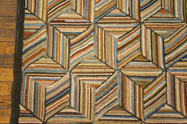 Contemporary american hooked rug â€” multicolor 3-d square, brown - detail view 3