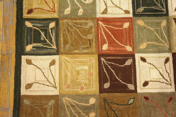 Contemporary american hooked rug — multicolor square with special details - detail view 3