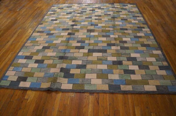 Contemporary american hooked rug — multicolor stripe pattern - detail view 1