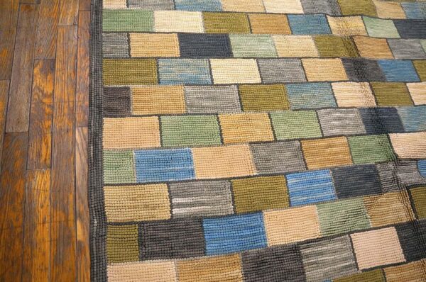 Contemporary american hooked rug — multicolor stripe pattern - detail view 3