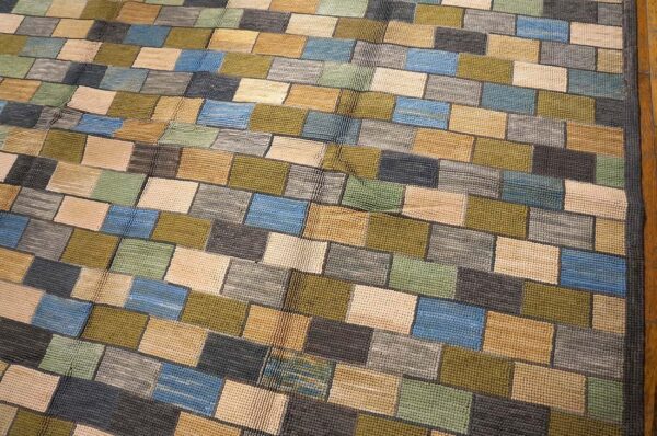 Contemporary american hooked rug — multicolor stripe pattern - detail view 4
