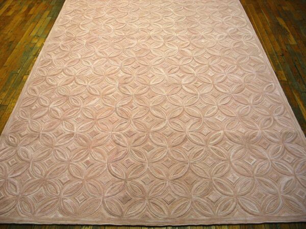 Contemporary american hooked rug — rose background, geometric pattern - detail view 1