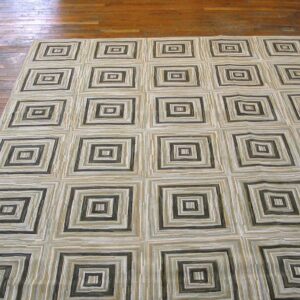 Contemporary American Hooked Rug — Soft Color Combination - detail view 1