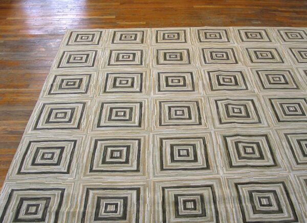 Contemporary american hooked rug — soft color combination - detail view 1