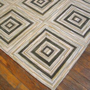 Contemporary American Hooked Rug — Soft Color Combination - detail view 3