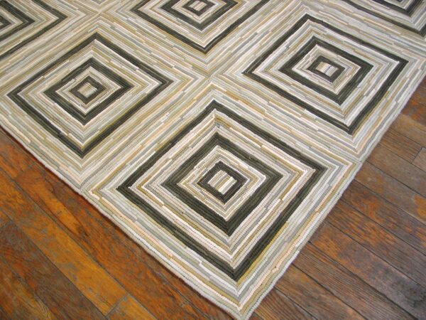 Contemporary american hooked rug — soft color combination - detail view 3