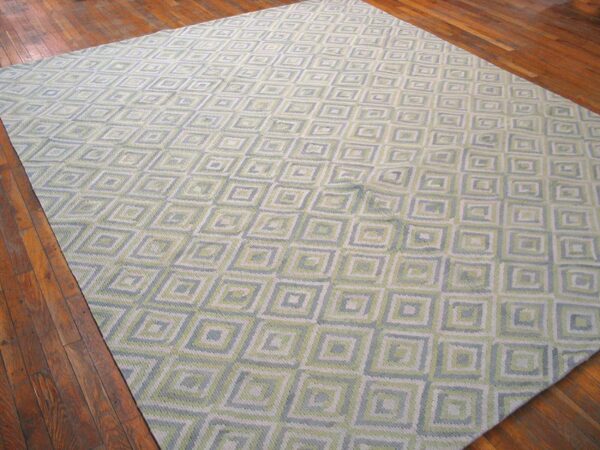 Contemporary american hooked rug — soft color diamond rag - detail view 2