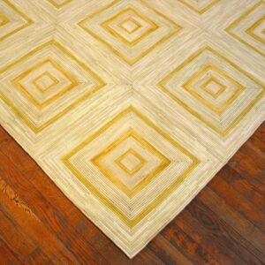 Contemporary American Hooked Rug — Soft Yellow Square Pattern - detail view 5