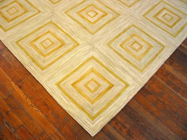 Contemporary american hooked rug — soft yellow square pattern - detail view 5