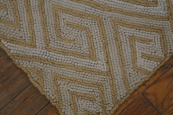 Contemporary american hooked rug — white & brown geometric pattern - detail view 2