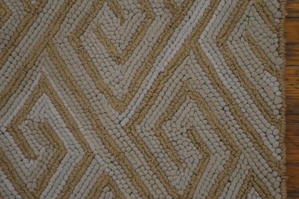 Contemporary american hooked rug — white & brown geometric pattern - detail view 2