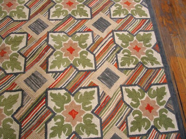 Contemporary american hooked rug — white & green cross-flowers pattern 3 Contemporary american hooked rug — white & green cross-flowers pattern - detail view 2