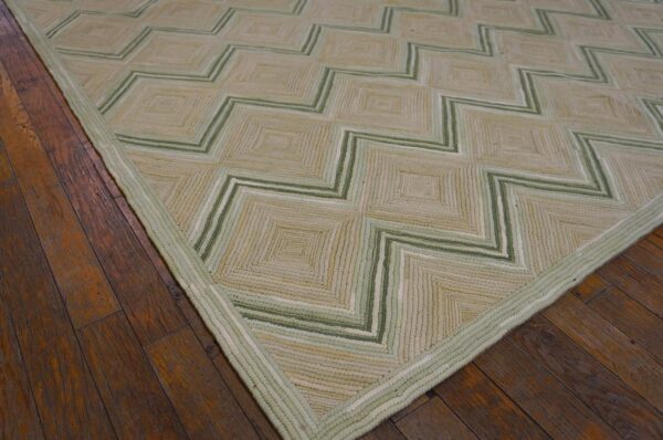 Contemporary american hooked rug, zig zag pattern, 6'×9' cotton 3 Contemporary american hooked rug, zig zag pattern, 6'×9' cotton - detail view 2