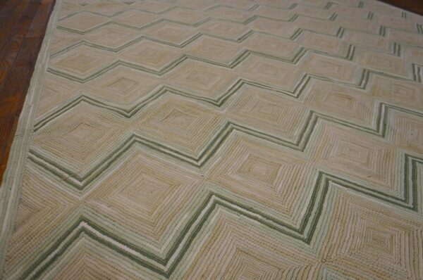 Contemporary american hooked rug, zig zag pattern, 6'×9' cotton 4 Contemporary american hooked rug, zig zag pattern, 6'×9' cotton - detail view 3