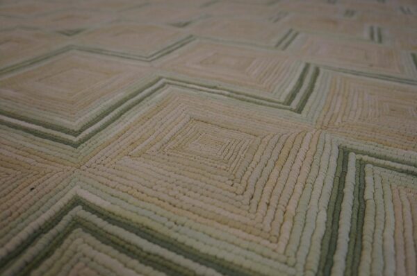Contemporary american hooked rug, zig zag pattern, 6'×9' cotton 5 Contemporary american hooked rug, zig zag pattern, 6'×9' cotton - detail view 4