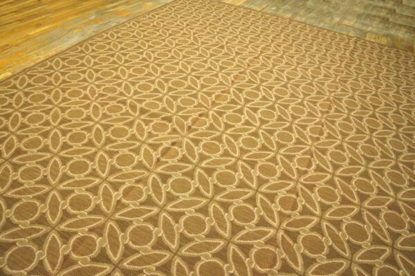 Contemporary handwoven wool needlepoint flat-weave rug with silk highlights, an admirable contemporary composition with silk highlights - detail view 3