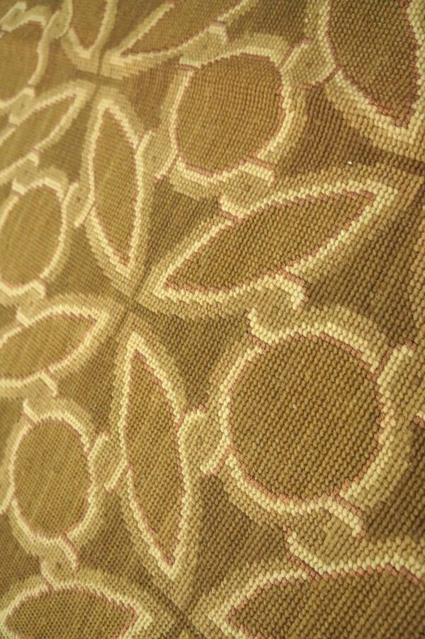 Contemporary handwoven wool needlepoint flat-weave rug with silk highlights, an admirable contemporary composition with silk highlights - detail view 5