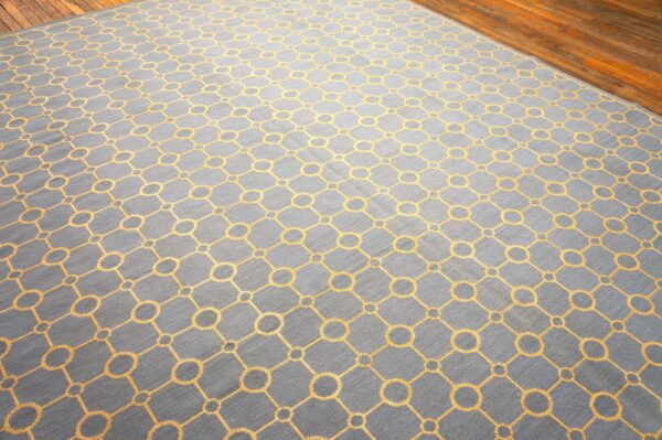 Contemporary handwoven wool needlepoint flat-weave rug with silk highlights, a charming contemporary composition with silk highlights - detail view 3