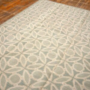 Contemporary Handwoven Wool Needlepoint Flat-Weave Rug with silk highlights, an excellent decorative composition with silk highlights - detail view 3