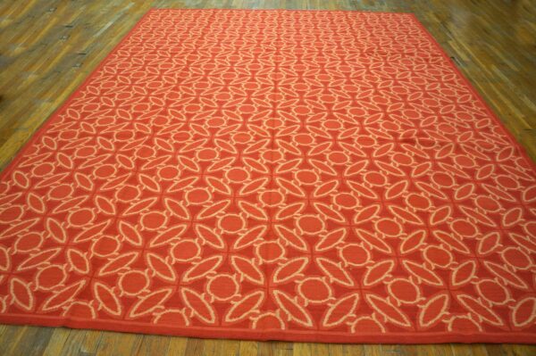 Contemporary handwoven wool needlepoint flat-weave rug with silk highlights, a striking contemporary composition with silk highlights - detail view 1