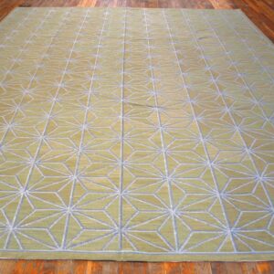 Contemporary Handwoven Wool Needlepoint Flat-Weave Rug with silk highlights, a superb decorative composition with silk highlights - detail view 1
