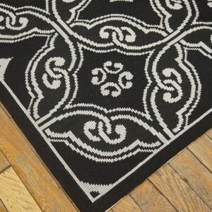 Contemporary Handwoven Wool Needlepoint Rug — Black Geometric Pattern - detail view 7