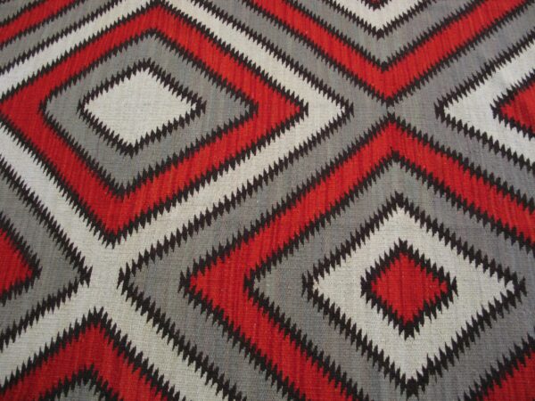 Contemporary navajo rug 5'×8' hand-woven wool, native american tradition - detail view 5