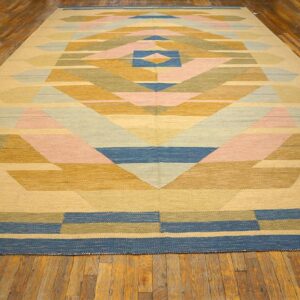 Contemporary Scandinavian Style Flat-Weave Rug â€” Beige Background, Medallion Pattern - detail view 1
