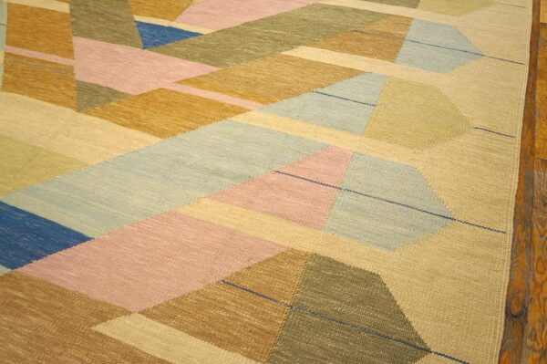 Contemporary scandinavian style flat-weave rug â€” beige background, medallion pattern - detail view 4