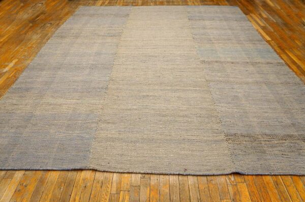 Contemporary shaker style flat-weave rug â€” gray square design - detail view 2