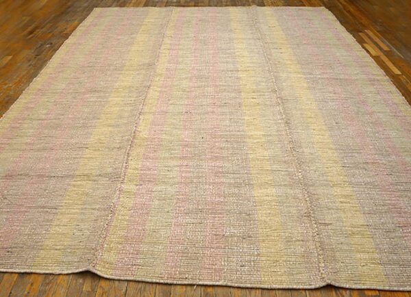 Contemporary shaker style flat-weave rug 9'ã—13' â€” refined decorative composition - detail view 1