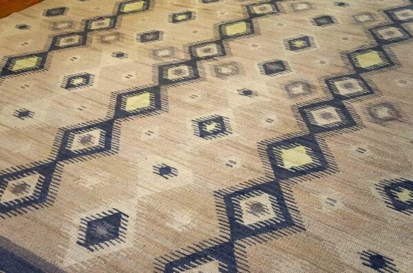 Contemporary southwestern style rug 9'ã—12' â€” astonishing composition - detail view 3