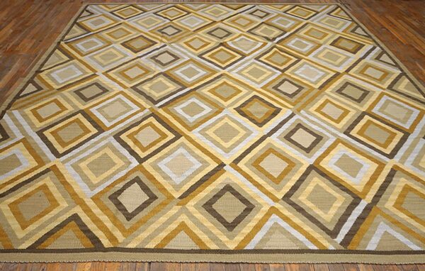 Contemporary southwestern style rug 9'ã—12' â€” beige ground - detail view 1