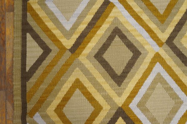 Contemporary southwestern style rug 9'ã—12' â€” beige ground - detail view 3