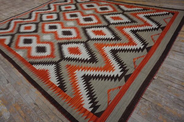 Contemporary southwestern style rug 9'ã—12' hand-woven wool - detail view 3