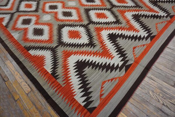 Contemporary southwestern style rug 9'ã—12' hand-woven wool - detail view 5