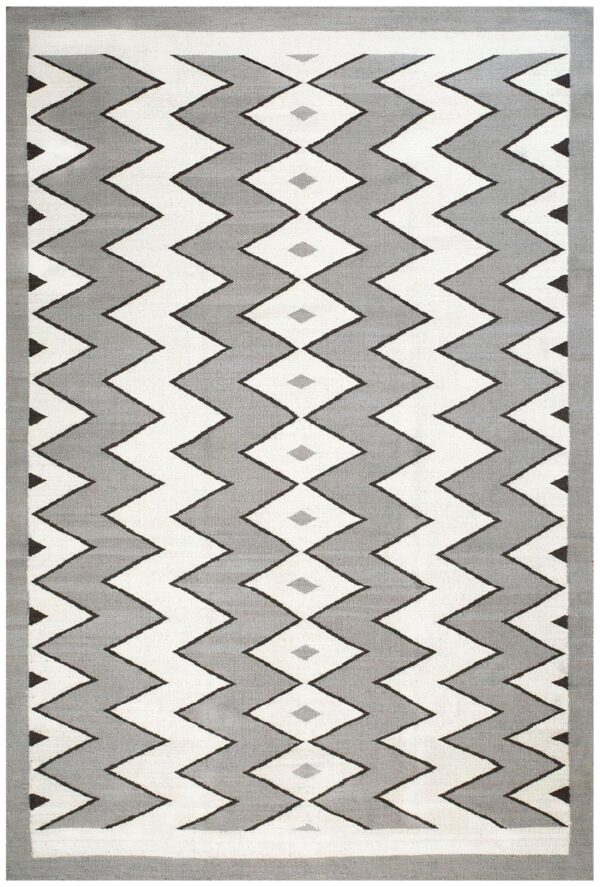 Contemporary southwestern style rug — white & gray zig zag pattern