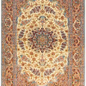 Mid 20th Century Persian Isfahan Carpet 4'11"Ã—7'3" Hand-Knotted, Central Persia