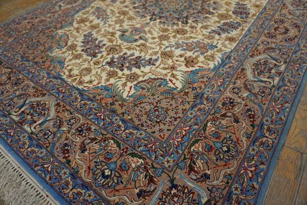Mid 20th century persian isfahan carpet 4'11"ã—7'3" hand-knotted, central persia - detail view 4