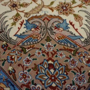 Mid 20th Century Persian Isfahan Carpet 4'11"Ã—7'3" Hand-Knotted, Central Persia - detail view 7
