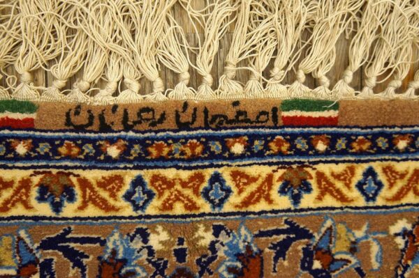 Mid 20th century persian isfahan carpet 5'1"ã—8' hand-knotted, central persia - detail view 3