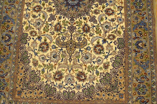 Mid 20th century persian isfahan carpet 3'7"ã—5'7" hand-knotted, central persia - detail view 5