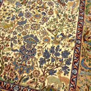 Mid 20th Century Persian Isfahan Carpet 3'7"Ã—5'5" Hand-Knotted, Central Persia - detail view 1