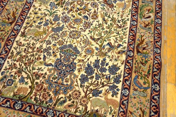 Mid 20th century persian isfahan carpet 3'7"ã—5'5" hand-knotted, central persia - detail view 1