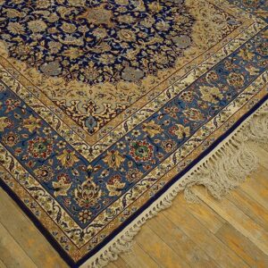 Mid 20th Century Persian Isfahan Carpet 4'10"×7'10" Signed Abtin - detail view 2